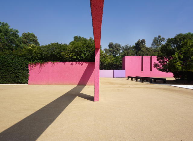 Ideoplastic | San Cristobal Stables by Luis Baragan